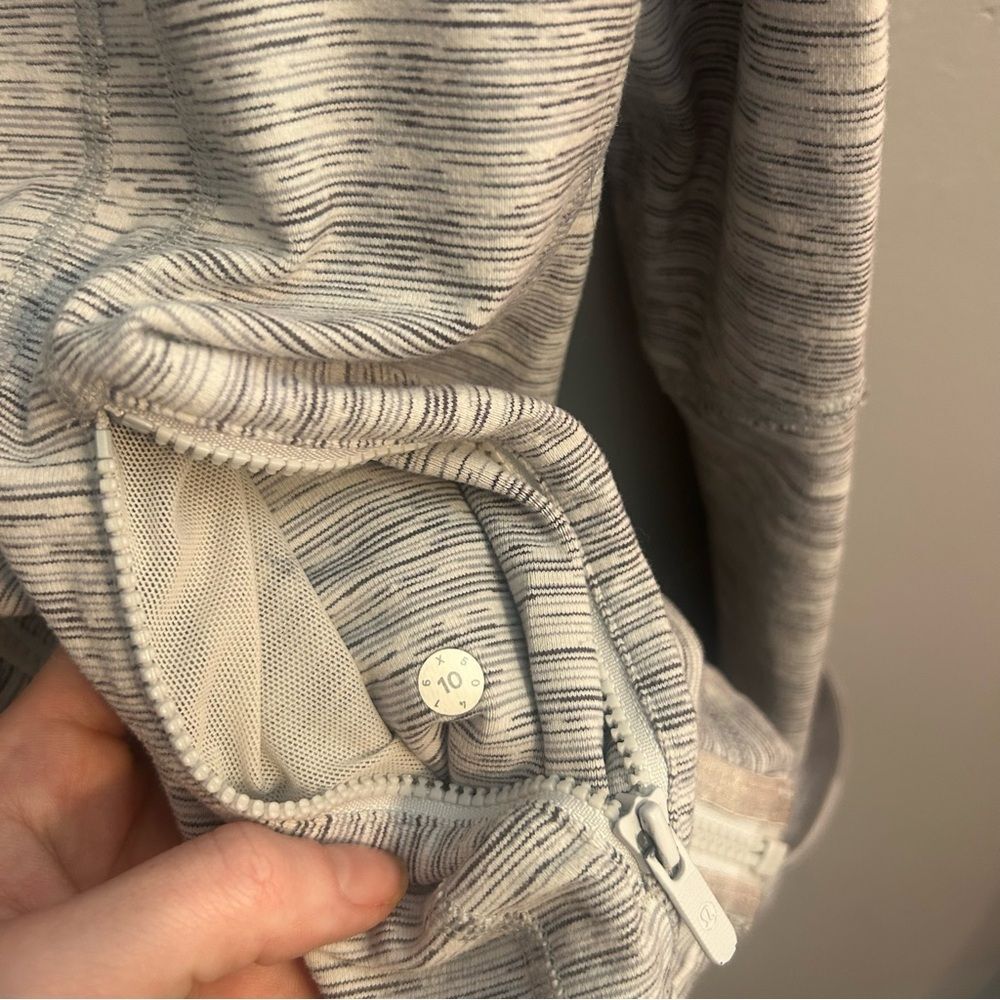 Lululemon Define Jacket Size 10 - 4 Wee Are From Space - Nimble Battleship 🪐 - Picture 13 of 13